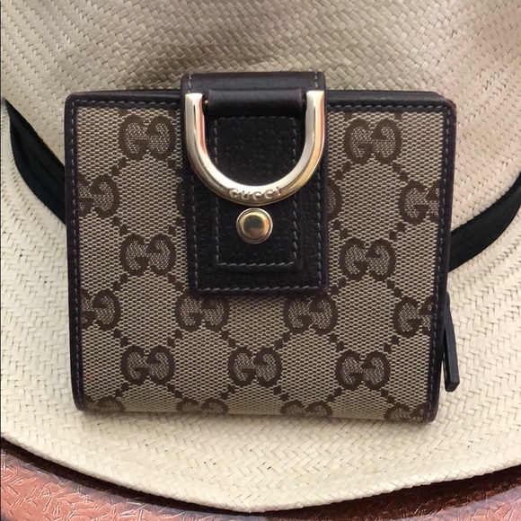 Authentic Gucci Wallet - Picture 1 of 2
